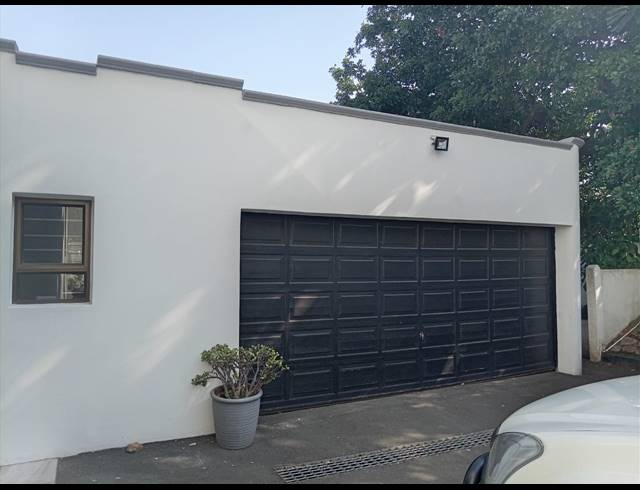 6 BEDROOM HOUSE TO LET IN LA LUCIA